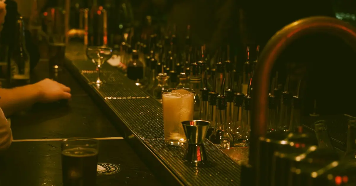 Comment Maîtriser l'Équilibre des Saveurs dans les Cocktails