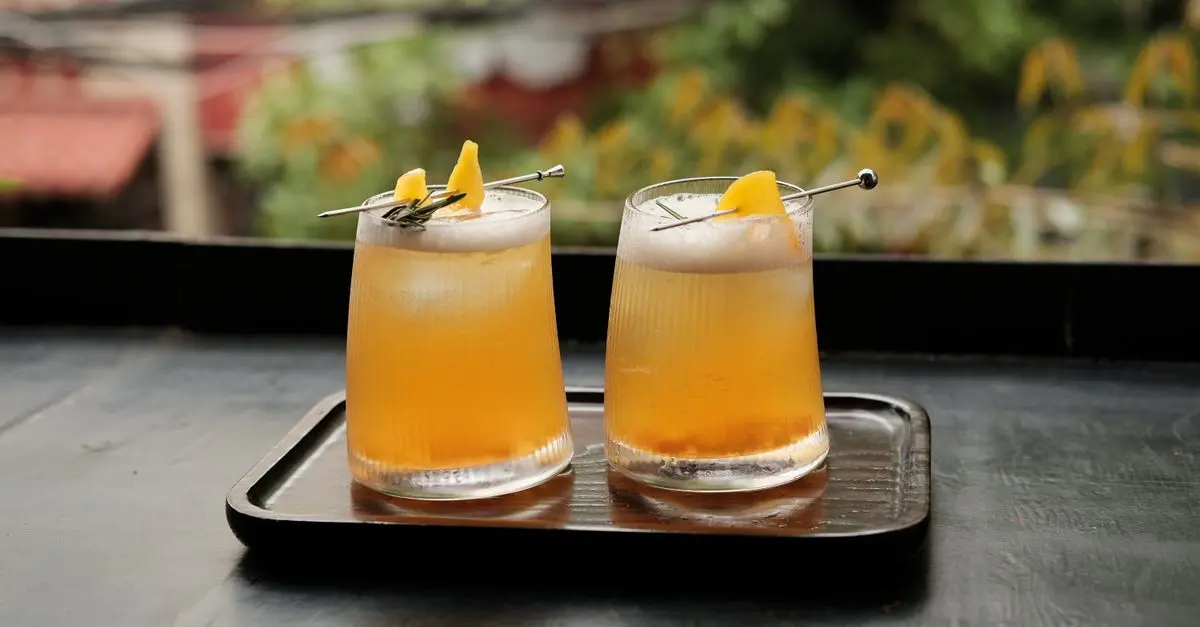 Comment Préparer un Cocktail Élégant pour Vos Réceptions