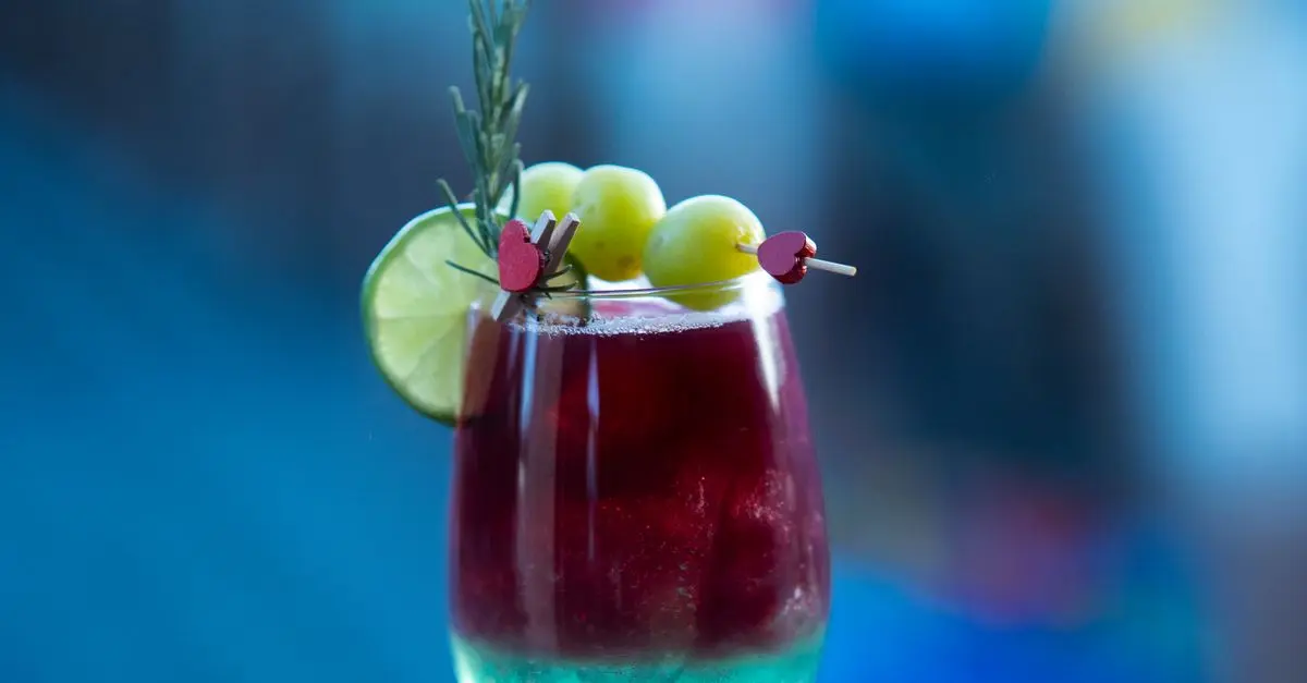 Comment Créer un Cocktail Équilibré : Techniques et Astuces
