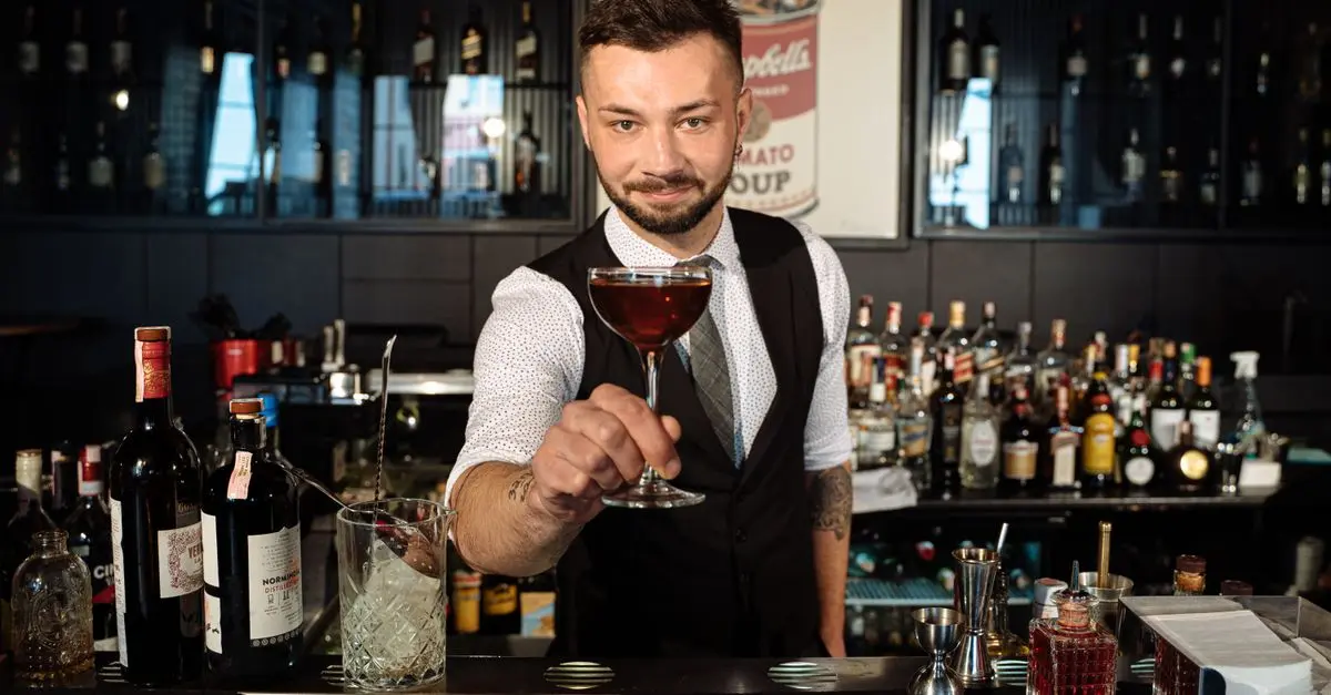 Cocktail Cosmopolitan : recette et variations créatives