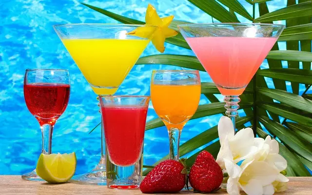 Les Meilleures Recettes de Cocktails Estivaux à Réaliser