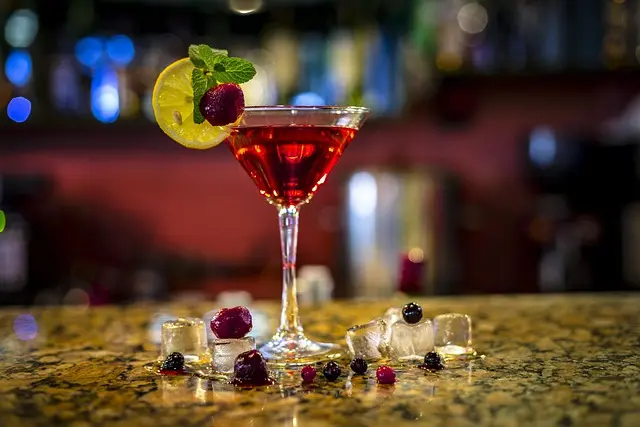 Guide Complet pour Équilibrer les Saveurs dans vos Cocktails